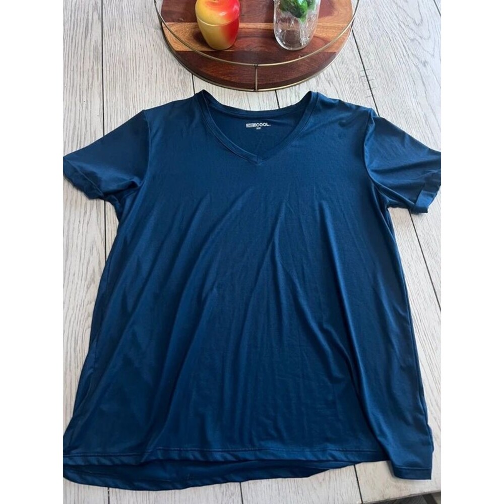 32 Degrees Navy Athletic Wear Top. Medium Women's